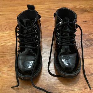 ✨Zara Minnie Mouse Boots✨